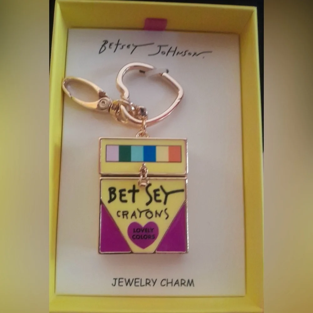 BETSEY JOHNSON Opening Metal Crayon Colors Box Bag/Purse Charm Keychain NEW NWT